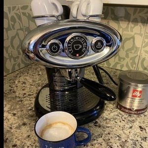 Illy espresso machine